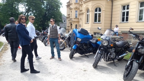 Motocyklowy Rajd Dżentelmenów dotarł do podbydgoskiego Ostromecka/fot. Tatiana Adonis