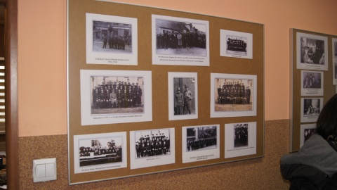 Część galerii zdjęć ilustrującej historię jednostki OSP Kcynia. Fot. Henryk Żyłkowski