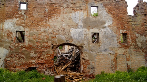 Kto zadba o ruiny zamku krzyżackiego w Pokrzywnie? Fot. Henryk Żyłkowski