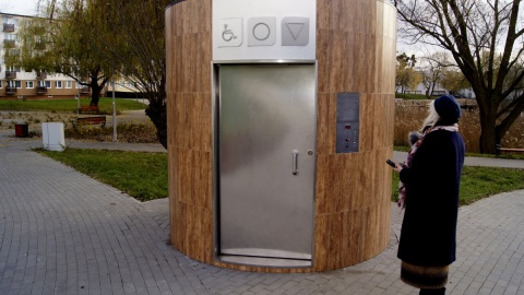 W Świeciu nad Wisłą stanęły nowoczesne, skomputeryzowane i... drogie toalety. Fot. Henryk Żyłkowski