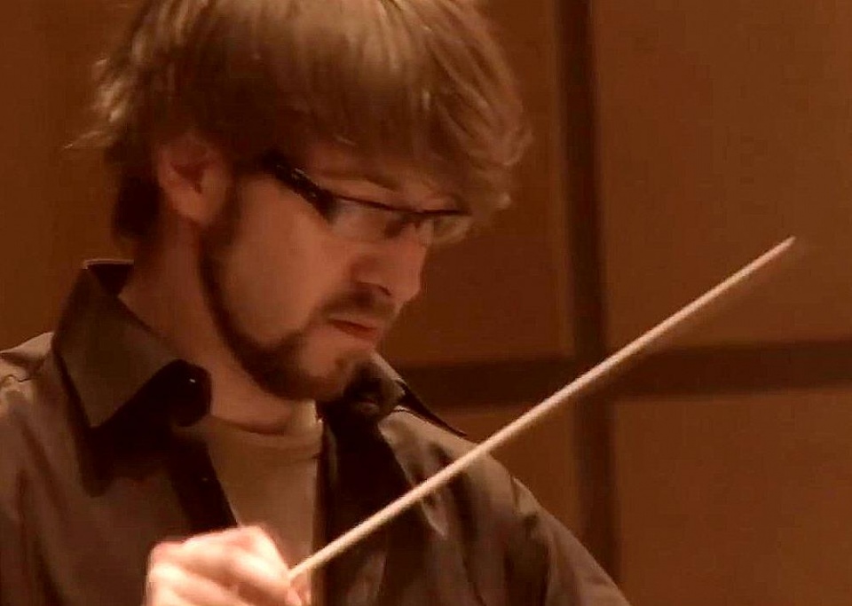Michał Mierzejewski w trakcie sesji z orkiestrą Sinfonietta Consonus