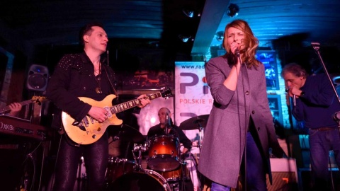 Sylwia Kwasiborska i Mark Olbrich Blues Eternity na scenie Hard Rock Pub Pamela w Toruniu. Fot. Wojciech Zillmann