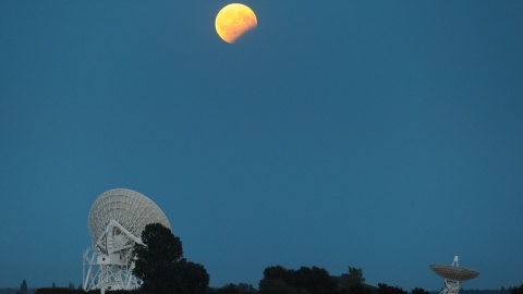 2017-08-07 Partial Lunar Eclipse radiotelescopes web
