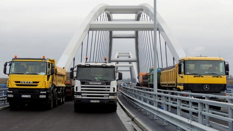 Próby obciążeniowe nowego mostu w Toruniu