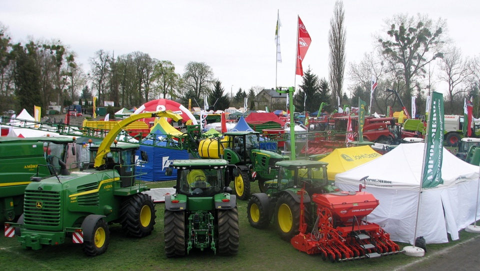 Najnowocześniejsze i największe maszyny rolnicze prezentowane są na targach Agro-Farma, zorganizowanych w Kowalewie Pomorskim. Fot. Andrzej Krystek