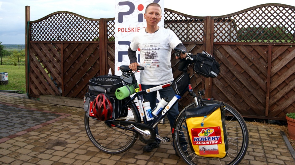 Piotr Kuryło zamierza w ciągu 3 miesięcy pokonać rowerem całą Europę i Azję. Fot. Dariusz Gross