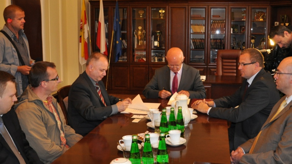 W grudziądzkim ratuszu podpisano umowę dotyczącą rewitalizacji parku miejskiego. Fot. Marcin Doliński