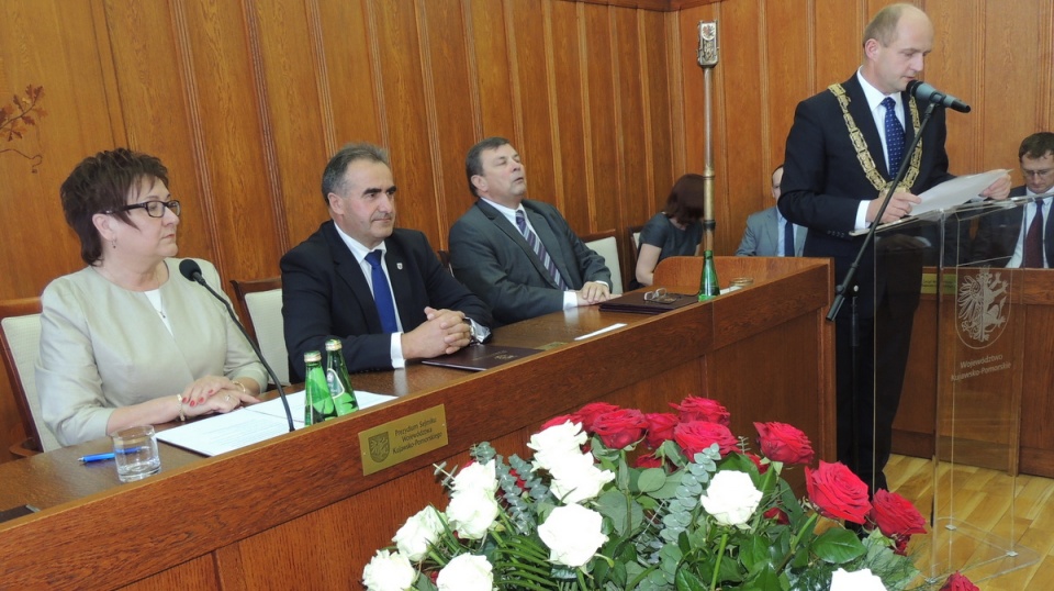 W uroczystości w Urzędzie Marszałkowskim, oprócz radnych, wzięli udział samorządowcy i parlamentarzyści. Fot. A. Andrzejewska