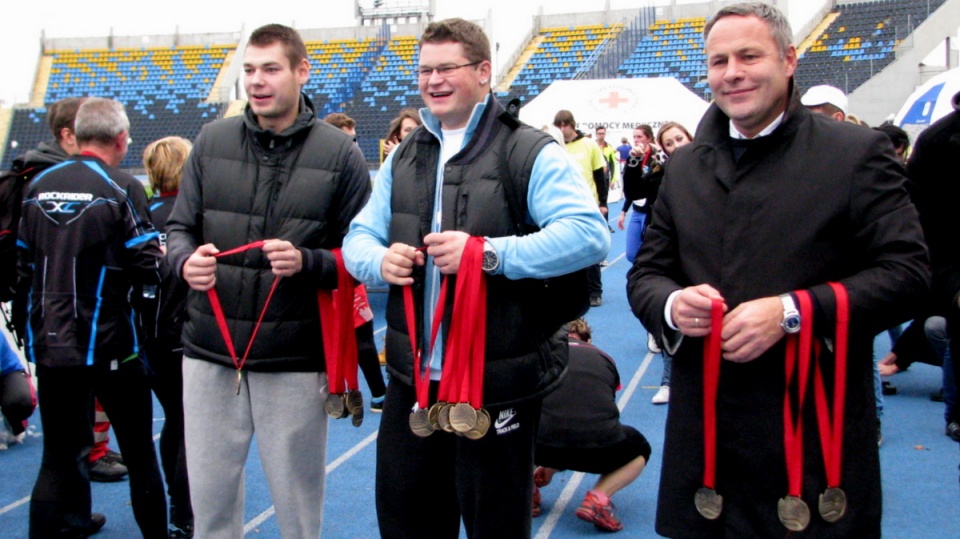 Na mecie na uczestników czekały atrakcyjne nagrody rzeczowe i medale. Fot. Bartosz Kustra