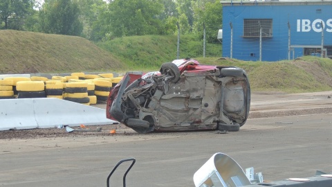 Podczas konferencji można było obserwować crash-testy. Fot. Monika Kaczyńska.