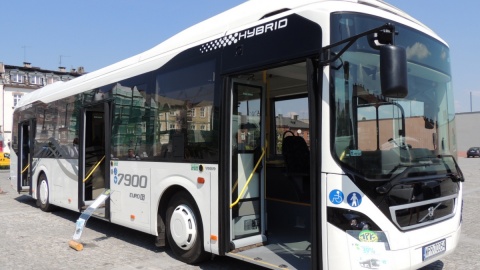 Hybrydowy autobus testowany na ulicach Włocławka