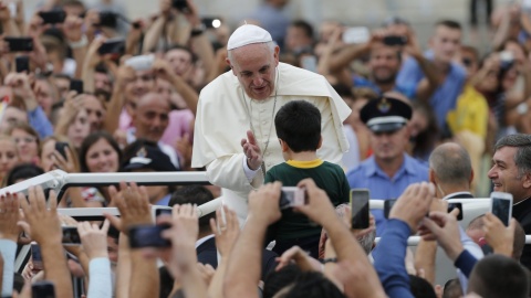 Papież apeluje o niestosowanie przemocy w imię Boga
