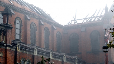 Po pożarze w katedrze straty szacuje się na miliony złotych