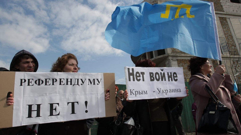 Akcja protestacyjna odbywała się praktycznie na całym Krymie i miała pokojowy przebieg. Fot. PAP/EPA