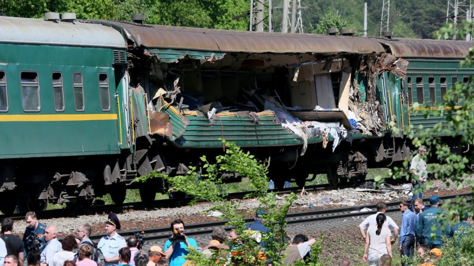 Pociąg pasażerski zderzył się ze składem towarowym 80 km na południowy zachód od Moskwy. Fot. PAP/EPA