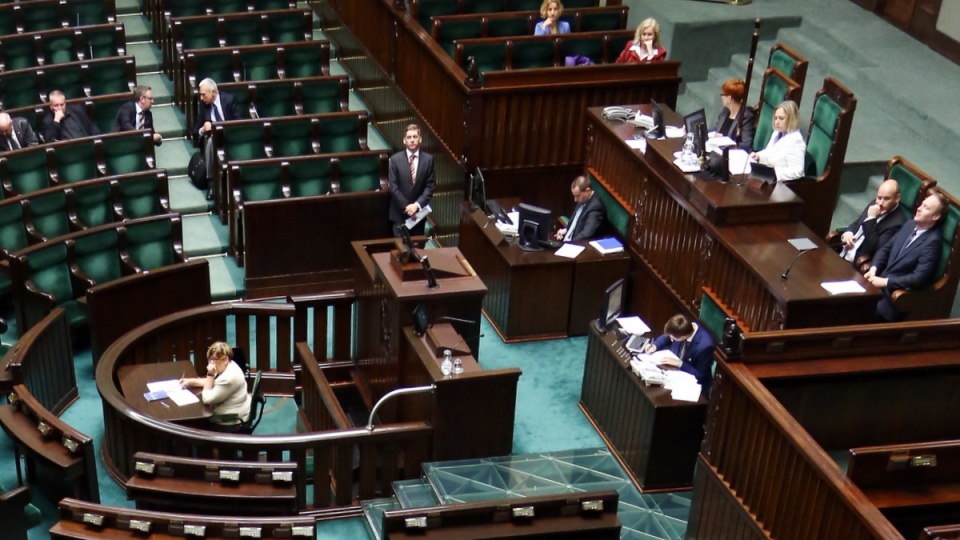 Sejm, który w czwartek wznowił obrady, zajmie się m.in. projektem PSL nowelizacji konstytucji. Fot. PAP/Tomasz Gzell