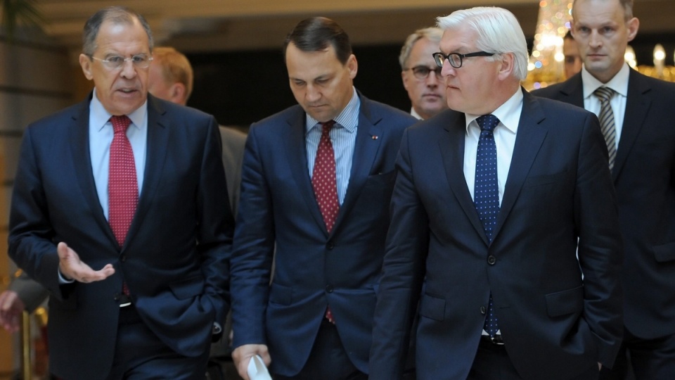 Szefowie dypomacji Polski, Niemiec i Rosji spotkali się w Petersburgu, by omówić kryzys na Ukrainie. Fot. PAP/EPA