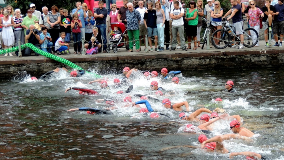 W Bydgoszczy odbyły się I Wyścigi Pływackie na Brdzie "Woda Bydgoska".