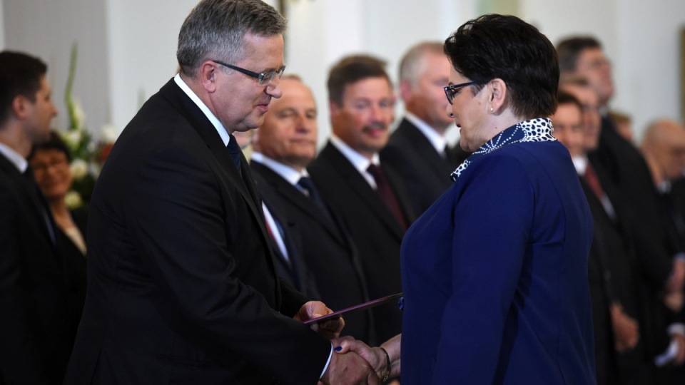 Nominację na ministra spraw wewnętrznych odebrała bydgoska posłanka Teresa Piotrowska. Fot. PAP/Radek Pietruszka