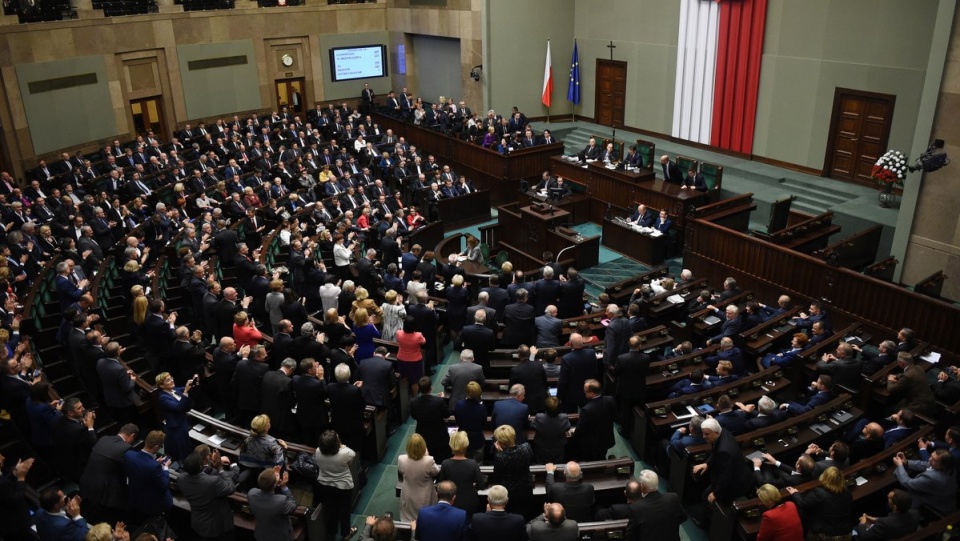 Za wotum zaufania głosowało 259 posłów, przeciwko opowiedziało się 183, 7 posłów wstrzymało się od głosu. Fot. PAP/Radek Pietruszka