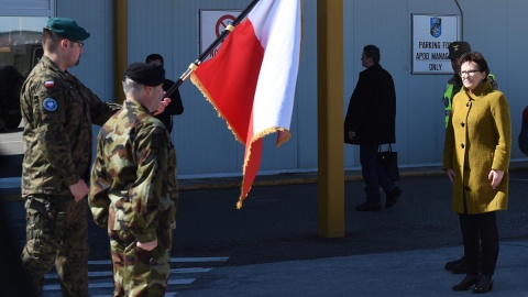 Premier Kopacz ze świąteczną wizytą u polskich żołnierzy i policjantów