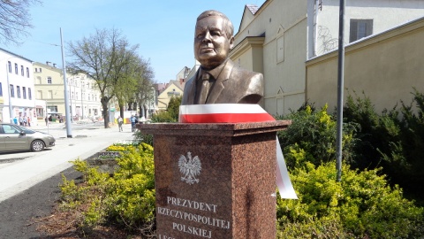 Popiersie Lecha Kaczyńskiego odsłonięto w Grudziądzu