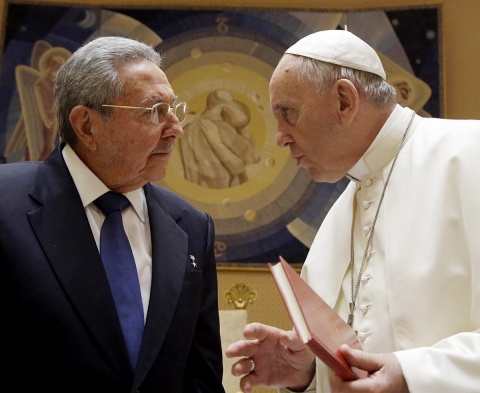 Papież Franciszek spotkał się z Raulem Castro
