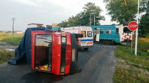 Wypadek na niestrzeżonym przejeździe kolejowym w Świekatowie