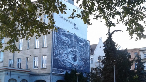 W Bydgoszczy mural Jakuba Woynarowskiego na 250-lecie teatru w Polsce