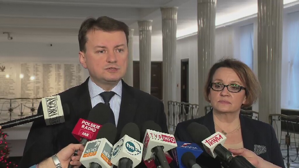 Mamy początek stycznia i - jak co roku - chaos w służbie zdrowia" - powiedział szef klubu PiS Mariusz Błaszczak. Fot. TVN24/x-news