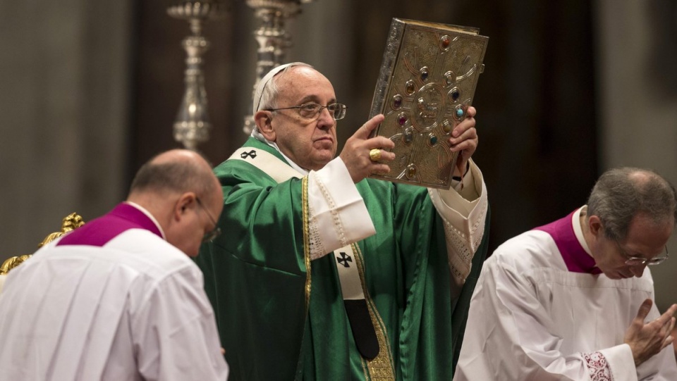 Historią Kościoła rządzi logika: marginalizować i włączać" - mówił papież Franciszek podczas niedzielnej mszy w Watykanie. Fot. PAP/EPA