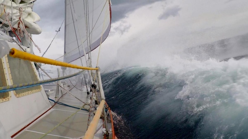 Lodowy sztorm widziany z pokładu jachtu na Morzu Rossa. Fot. K.JasicaK.Jasica/SelmaExpeditions