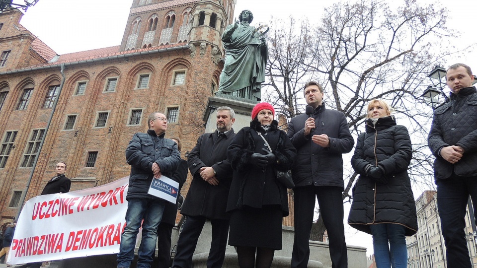 Manifestacja odbyła się pod hasłem „Uczciwe wybory, prawdziwa demokracja". Fot. Michał Zaręba