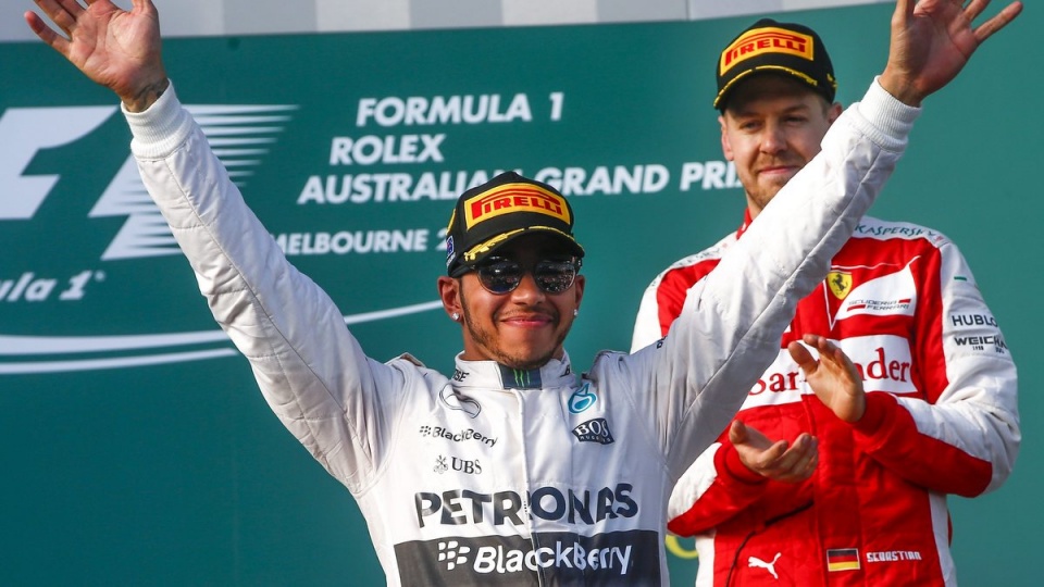 rytyjczyk Lewis Hamilton z zespołu Mercedes GP wygrał wyścig Formuły 1 o Grand Prix Australii rozegrany na torze w Melbourne. Fot. PAP/EPA