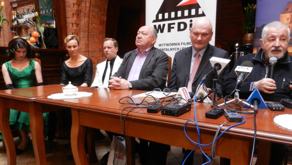 Aktorzy oraz twórcy filmu "Ekscentrycy" spotkali się z dziennikarzami w trakcie konferencji prasowej. Fot. Iwona Muszytowska-Rzeszotek