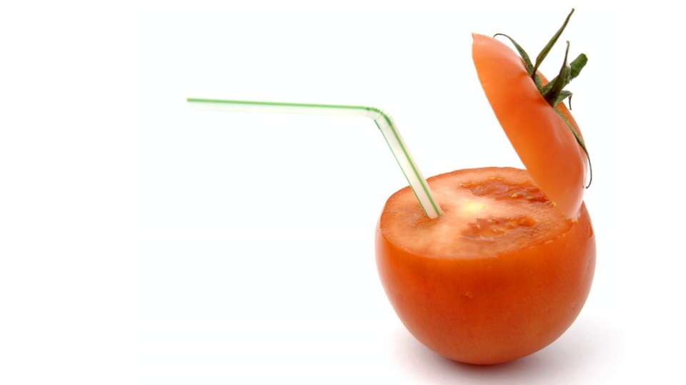 Jesteśmy liderami pod względem konsumpcji soków warzywnych, wytwarzanych z marchwi, pomidorów lub buraków. Fot. Freeimages