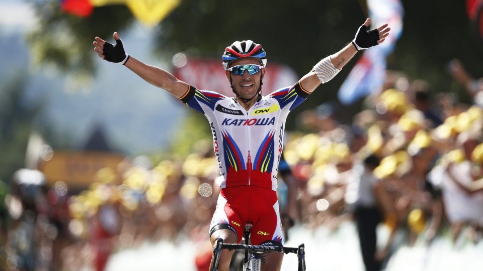 Linię mety 3. etapu kolarskiego wyścigu Tour de France, pierwszy pokonał Joaquin (Katiusza) Rodriguez. Fot. PAP/EPA (Katiusza)