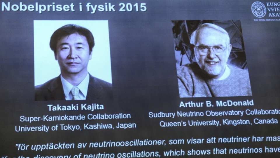 Takaaki Kajita i Arthur B. McDonald zdobyli tegoroczną Nagrodę Nobla w dziedzinie fizyki. Fot.PAP/EPA/FREDRIK SANDBERG