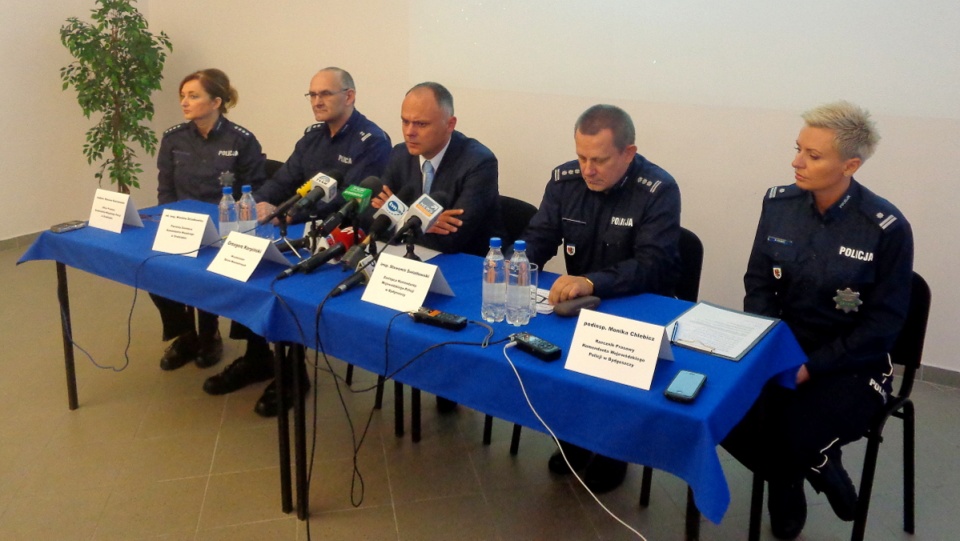 O zatrzymaniu uciekinierów mówiono na specjalnie zwołanej w Komendzie Miejskiej Policji w Grudziądzu konferencji prasowej. Fot. Marcin Doliński