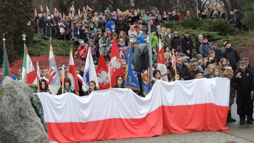 Główne uroczystości Święta Niepodległości w Toruniu odbyły się przy pomniku marszałka Józefa Piłsudskiego. Fot. Michał Zaręba