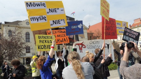 Przeciwnicy i zwolennicy aborcji demonstrowali w Bydgoszczy