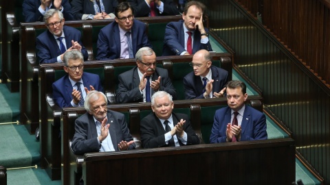 Sejm uchwalił nową ustawę o TK opartą na propozycjach PiS