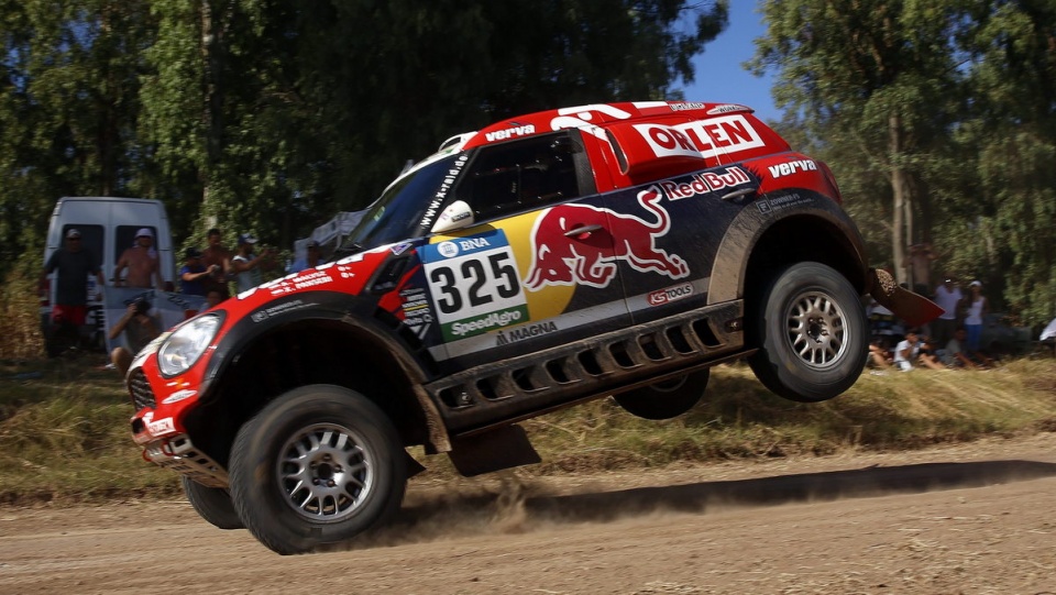 Adam Małysz z zespołu MINI na trasie prologu Rajdu Dakar 2016. Fot. PAP/EPA/Felipe Trueba