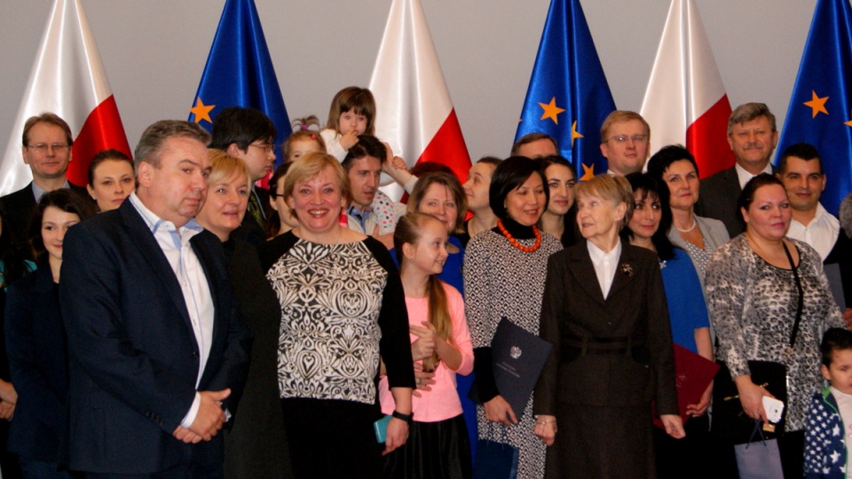 Uroczystość wręczenia aktów nadania obywatelstwa polskiego odbyła się w Kujawsko-Pomorskim Urzędzie Wojewódzkim. Fot. Hanna Gołata