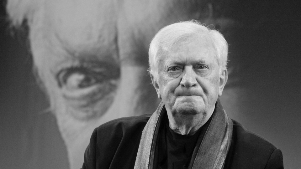 Na zdjęciu archiwalnym z 2010 r. Marian Kociniak podczas konferencji prasowej poświęconej jubileuszowi 50-lecia pracy artystycznej. Fot.PAP/Paweł Supernak