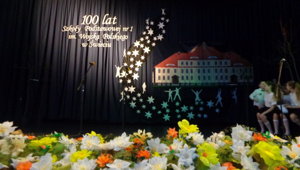 Z okazji jubileuszu 100-lecia "świeckiej jedynki" zorganizowano uroczystość. Fot. Marcin Doliński. Fot. Marcin Doliński