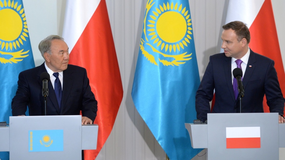 Prezydent RP Andrzej Duda (P) i prezydent Kazachstanu Nursułtan Nazarbajew (L), podczas konferencji prasowej po spotkaniu w Pałacu Prezydenckim w Warszawie. Fot. PAP/Jacek Turczyk