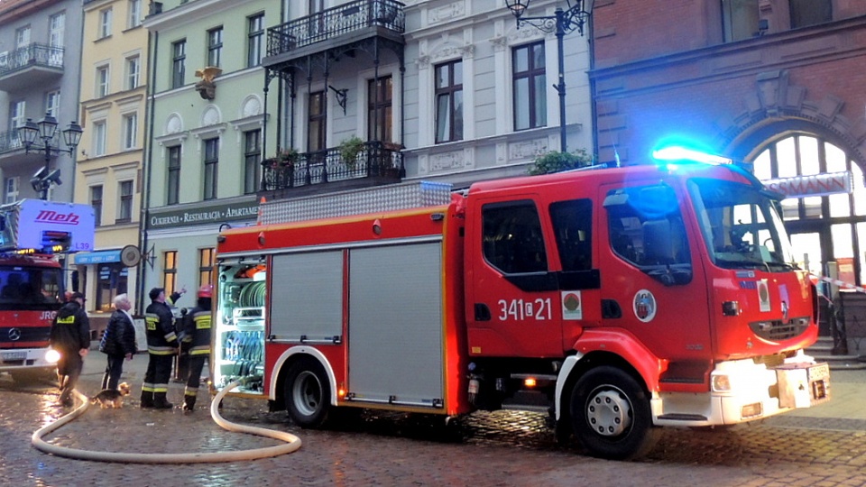 Pożar wybuchł w jednej z kamienic na toruńskiej Starówce. Fot. Michał Zaręba