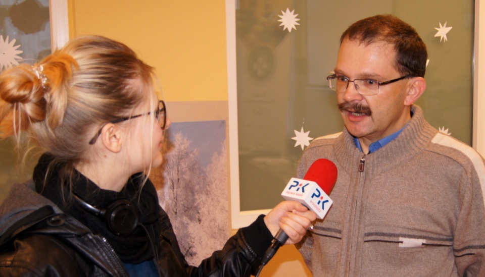 Agata Polcyn rozmawia z Wojciechem Szychowiakiem, organizatorem turnieju "GO" w Bydgoszczy. Fot. Henryk Żyłkowski