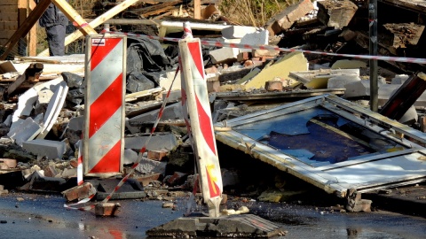 Śmierć pod gruzami budynku w Toruniu [zdjęcia]